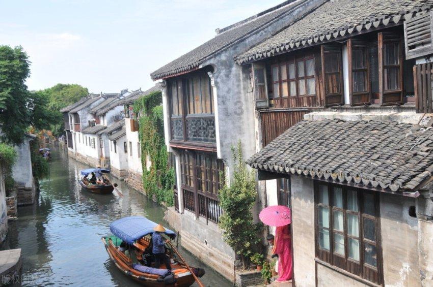 为什么?快手炫富的都是微商创业成功的女生,没多少富二代,在快手上炫富给您解答疑惑的专家平台